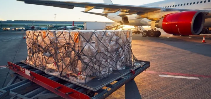 Přepravci zboží Pro Gatwick Druhá dráha