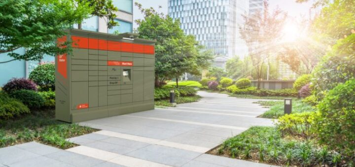 Solárně poháněná autonomní schránka na balíky