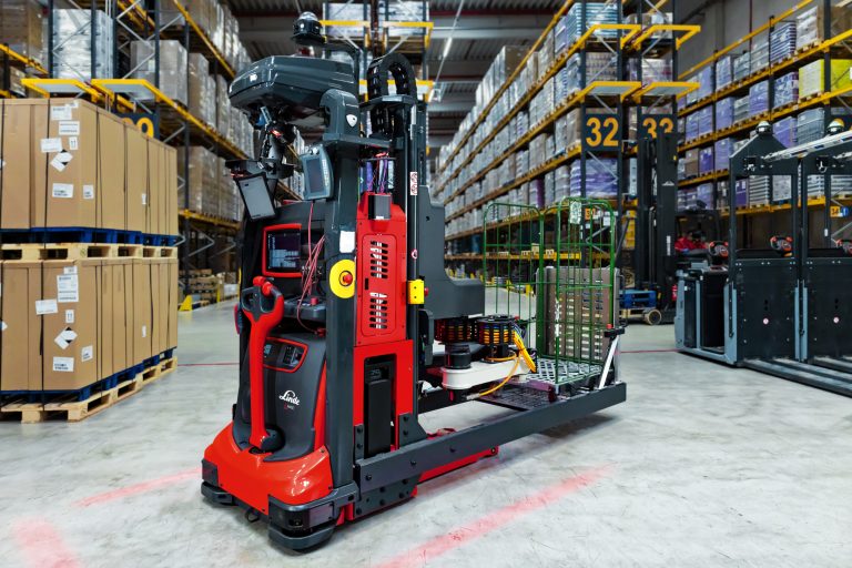Robotické vozidlo pro automatické vychystávání objednávek