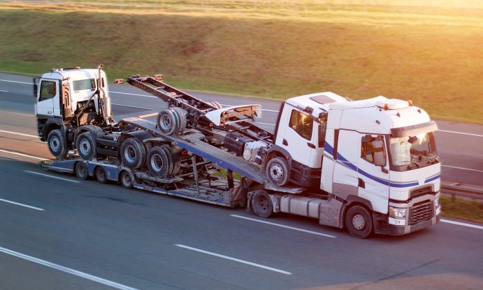 Za dálnicí: Logistika těžké techniky