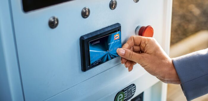 Firmy chtějí více elektromobilů, ale čelí rostoucím nákladům
