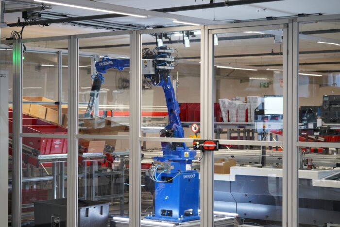Výběr objednávek s inteligentní robotikou